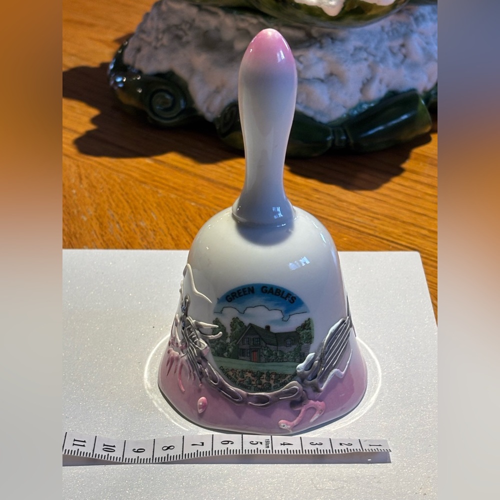 Vintage Pink and White Porcelain Green Gables Decorative Souvenir Bell - Picture 5 of 7